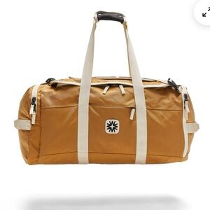 Walker Goods Valley Duffel Bag in HONEY